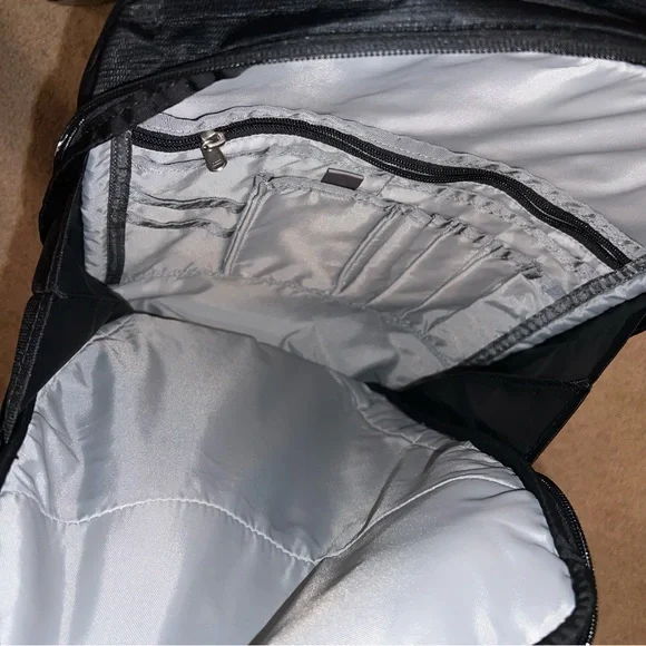 The North Face Backpack Overhaul 40 - Picture 6 of 15